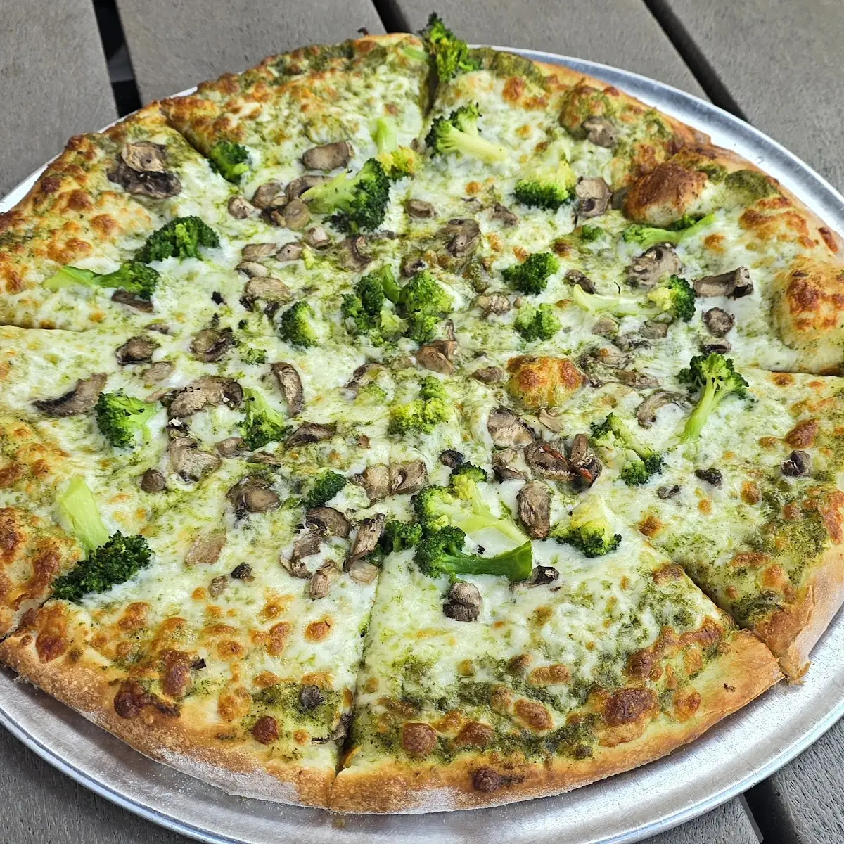 Broccoli and Mushroom Pizza