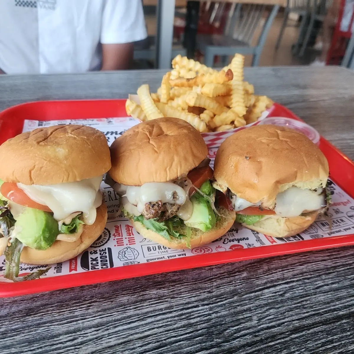 3 Mini Burger and Fries
