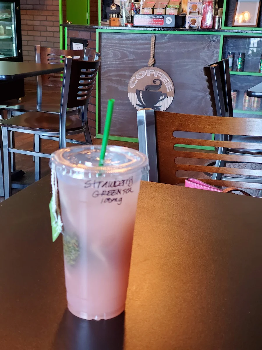 Strawberry Green Tea with CBD