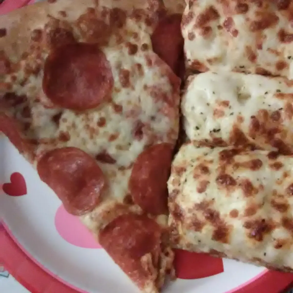 Pepperoni Pizza and Garlic Bread