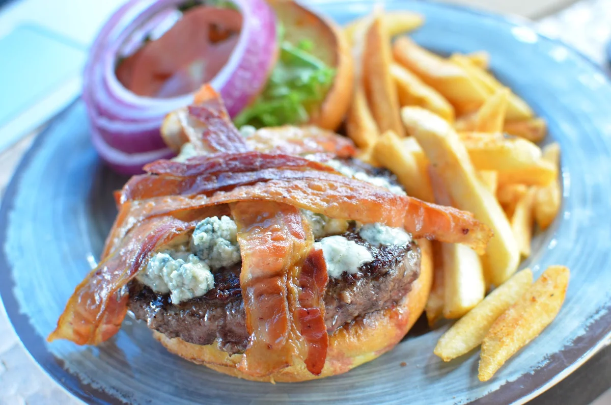 Bacon & Blue Cheese Burger