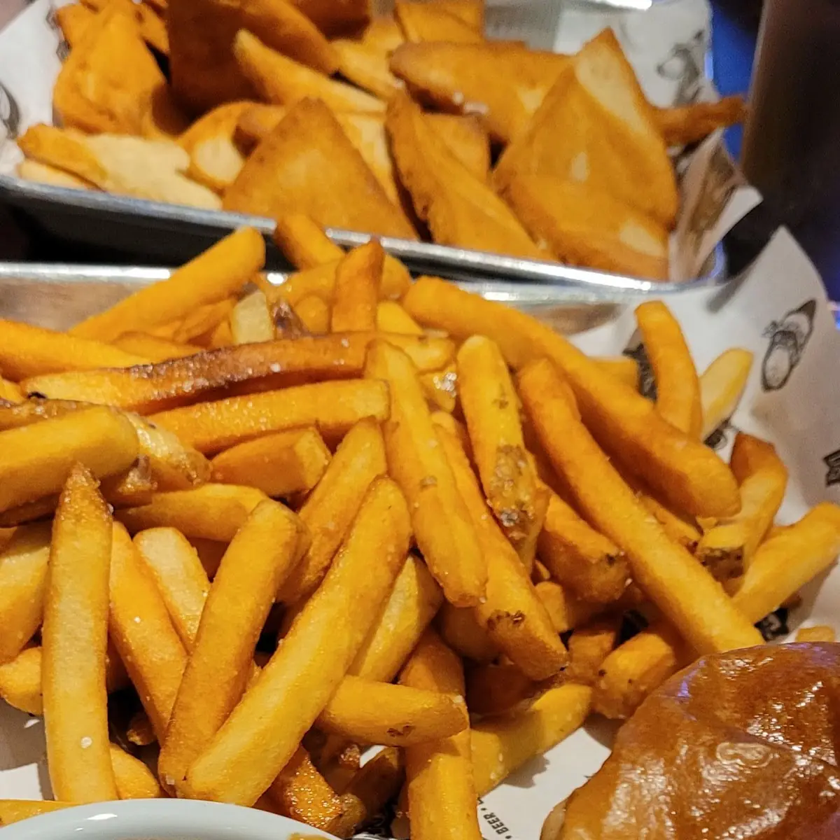 Peanut Butter Burger, Johnny Shotz