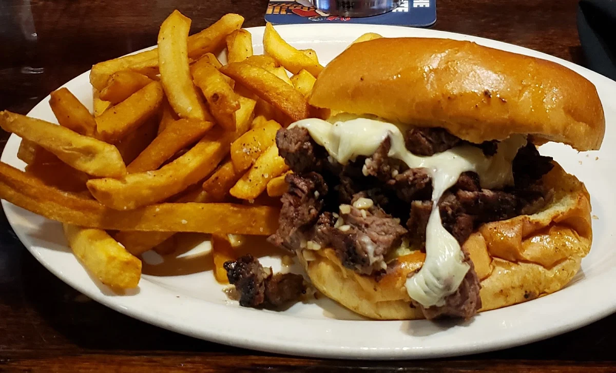 Garlic Steak Sandwich Dinner
