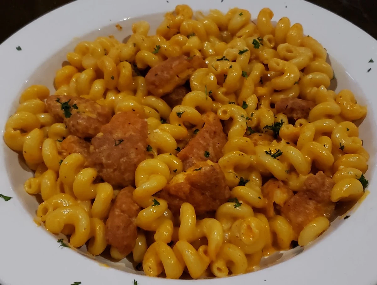 Mac & Cheese with Buffalo Chicken