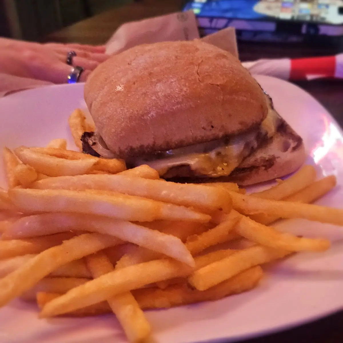 Breaded Chivken Sandwich with Fries