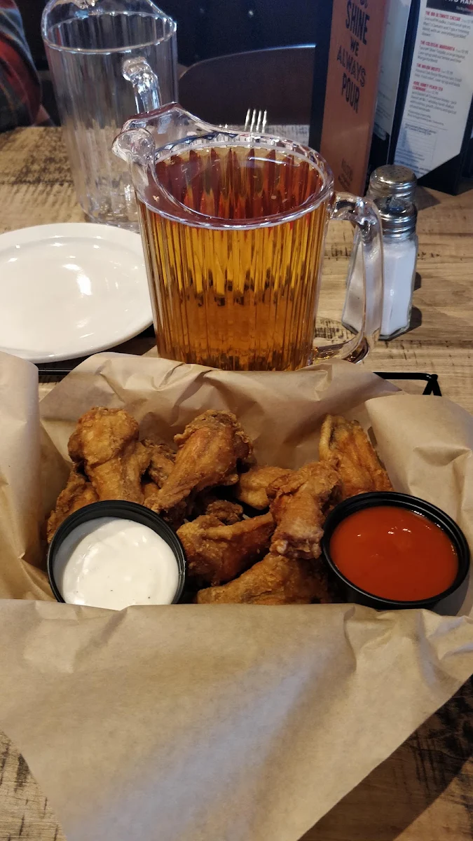 Chicken Wings, Kelseys Original Roadhouse