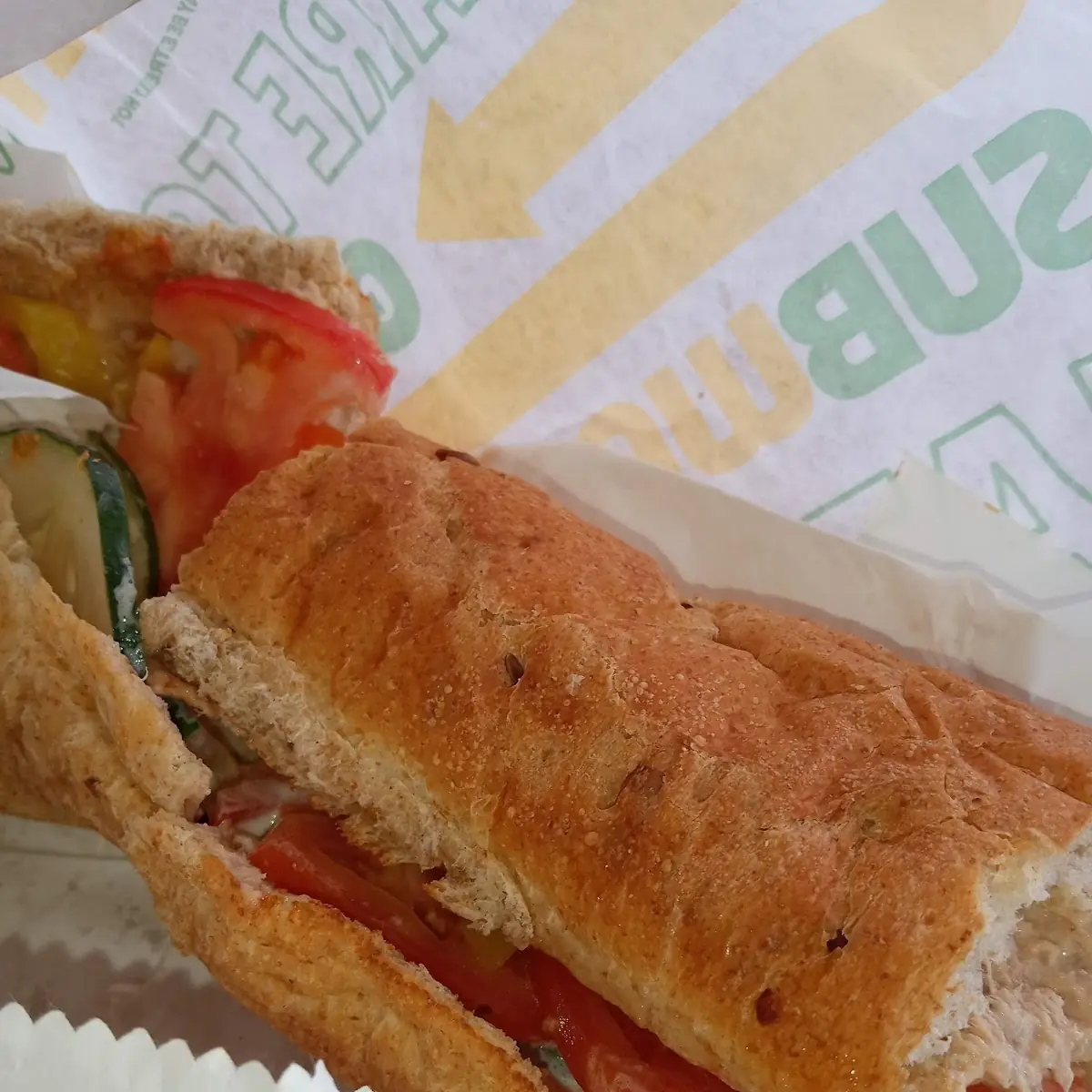 Tuna on Multigrain w Veggie Delight
