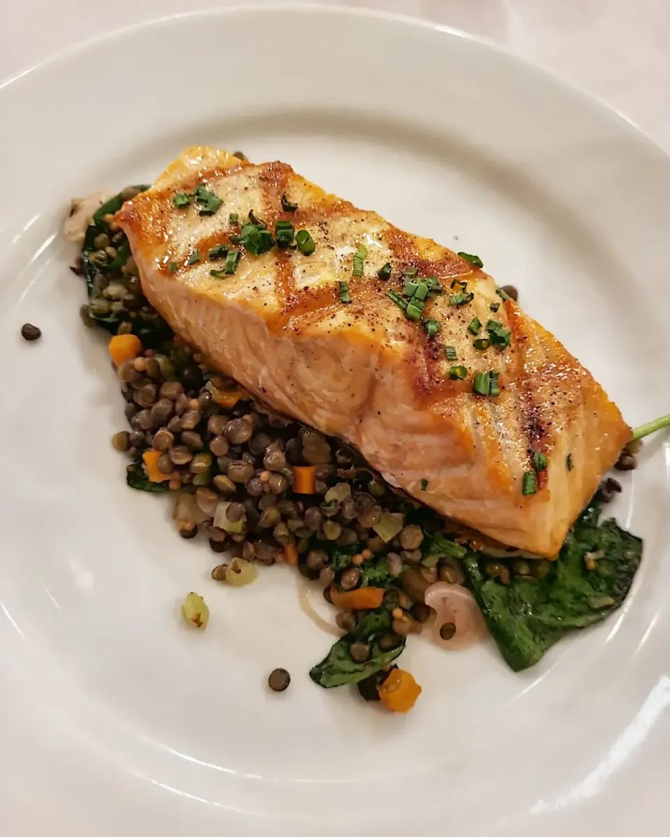 Fresh Grilled Salmon with Lentils and Spinach