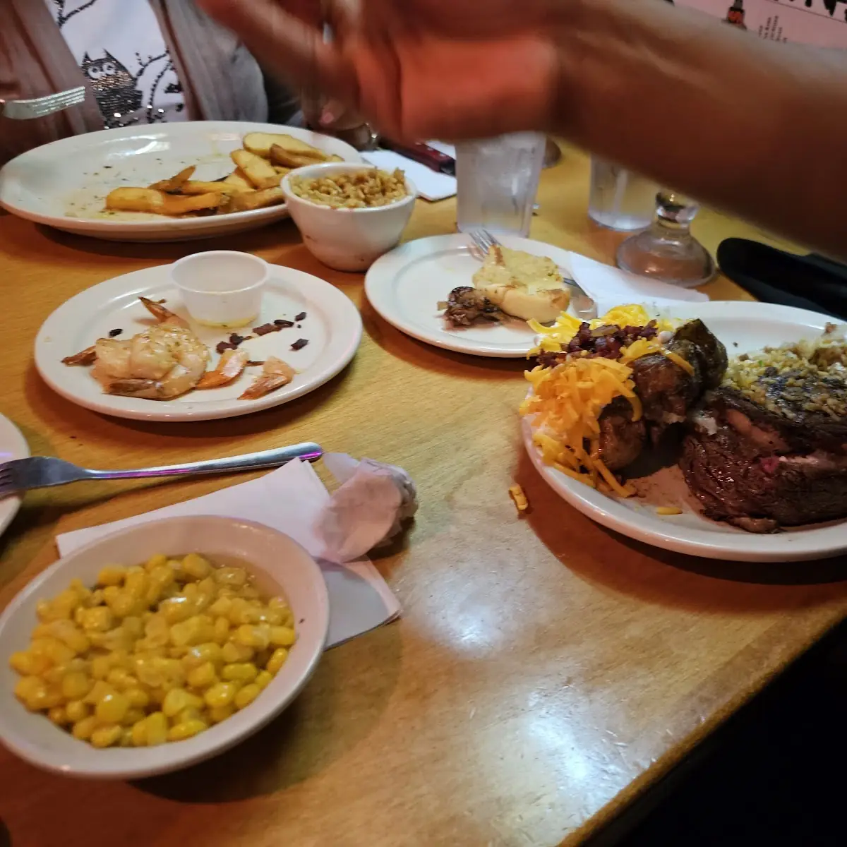 Buttered Corn House Salad Steak Fries
