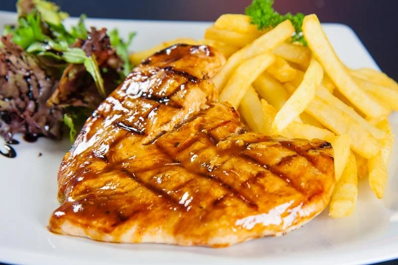 Grilled Chicken & Chips, Grill @ Gordon