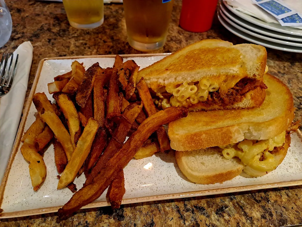 Mac and Cheese Sandwich