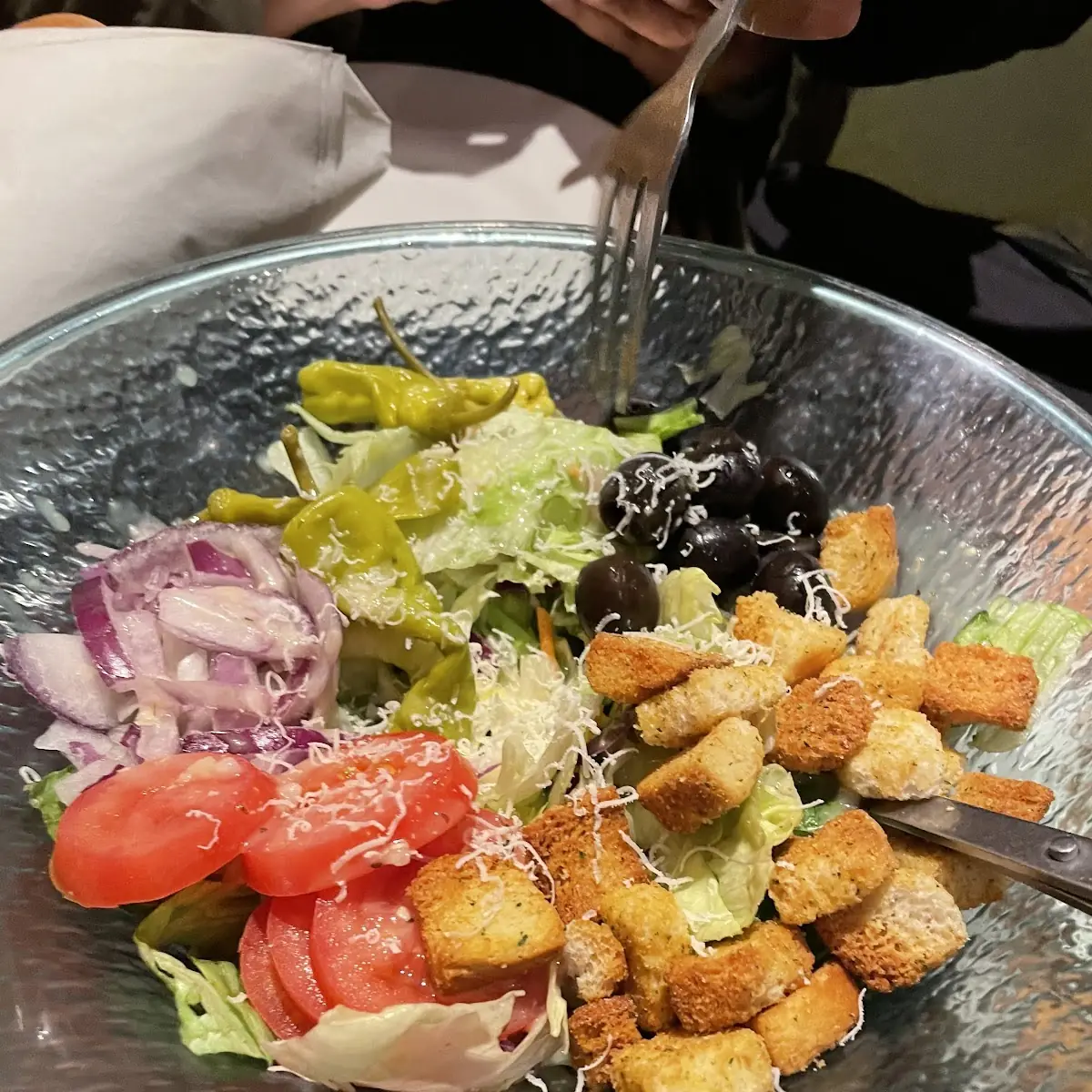 Never-Ending Soup Salad & Breadsticks