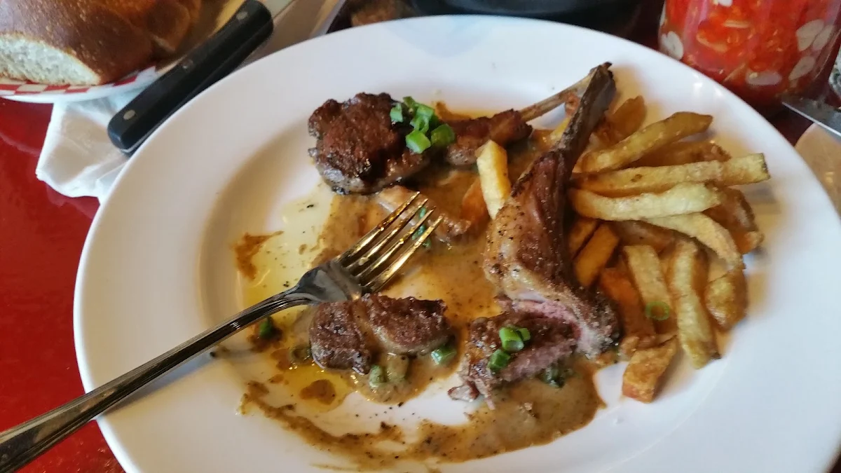 Steak Frites, Linh Café
