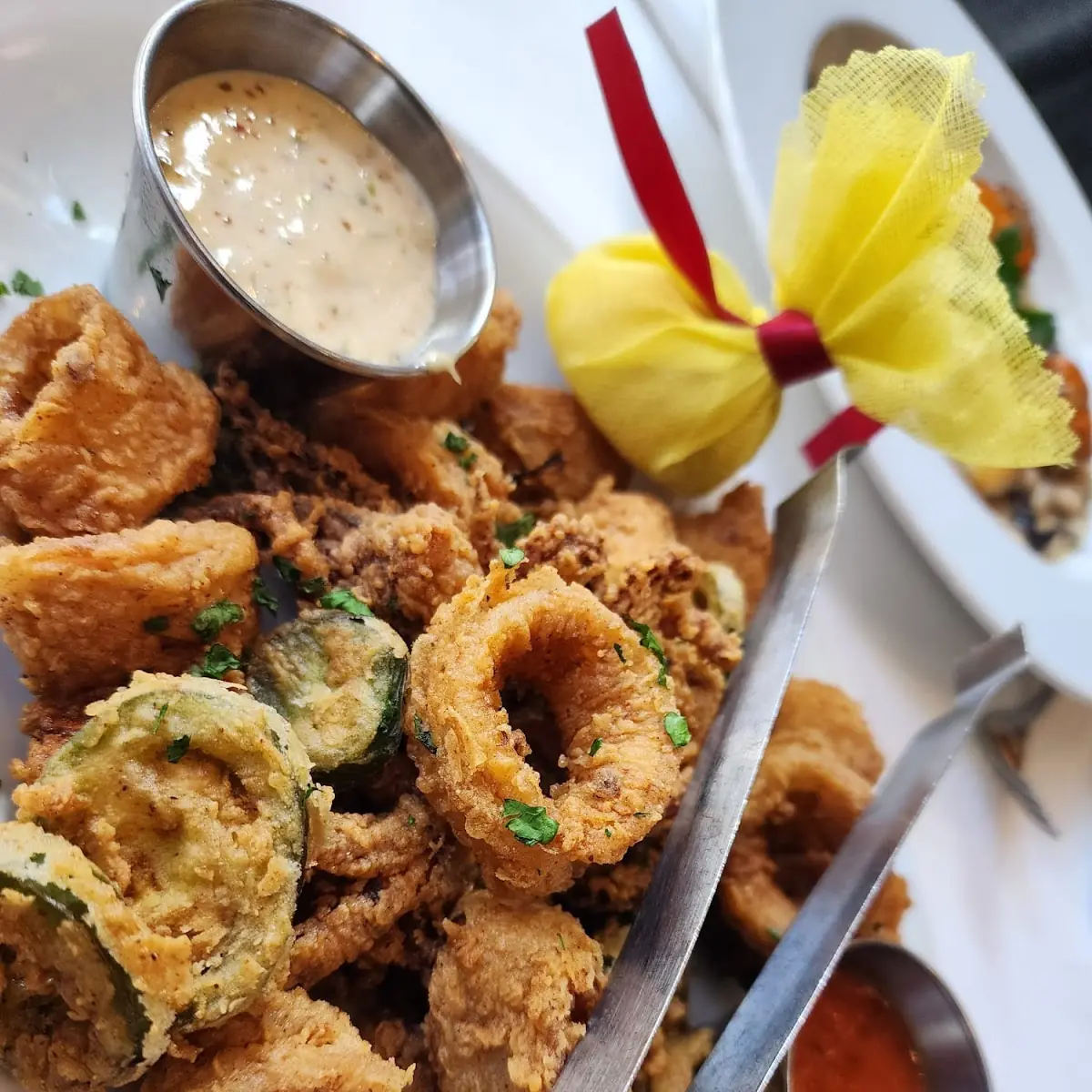 Crispy Calamari & Peppers