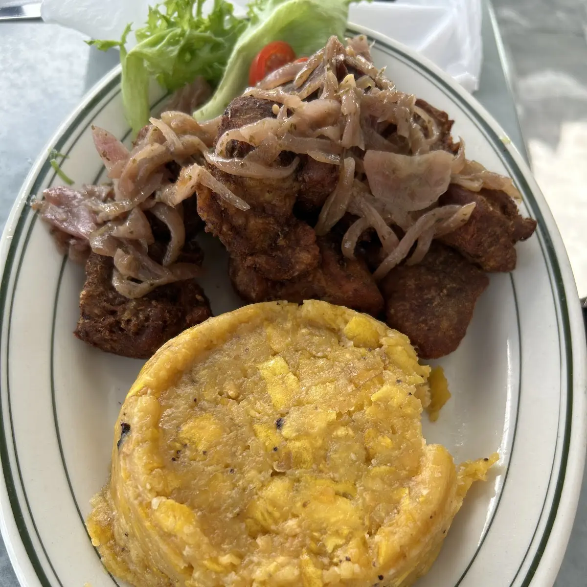 Carne Frita Con Mofongo