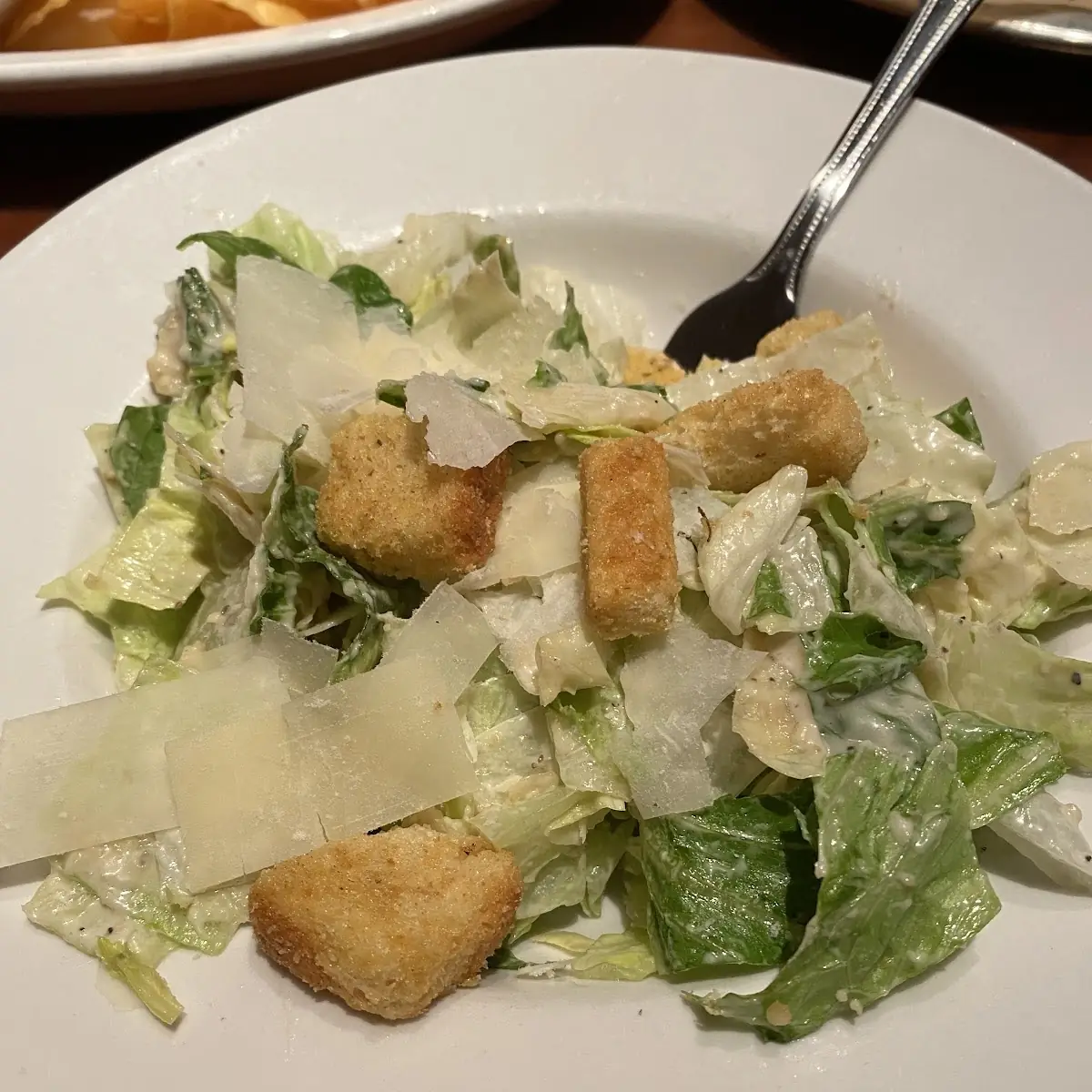Creamy Caesar Salad with Croutons