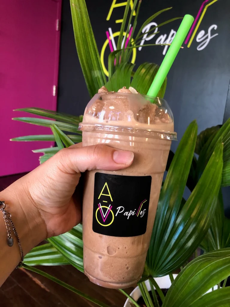 Shakes, Avō Papilles