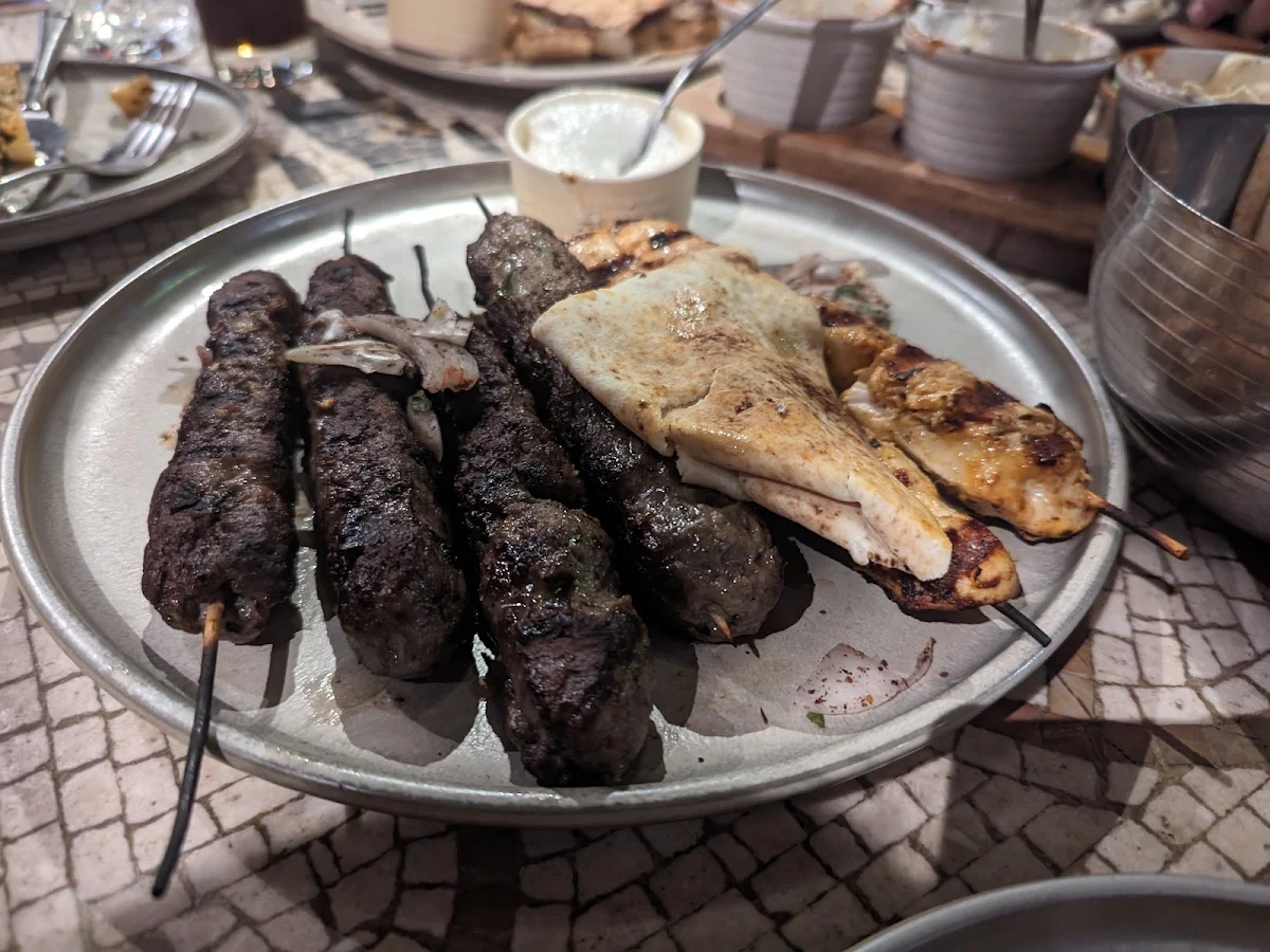 Kafta Meshwi, Byblós Melbourne