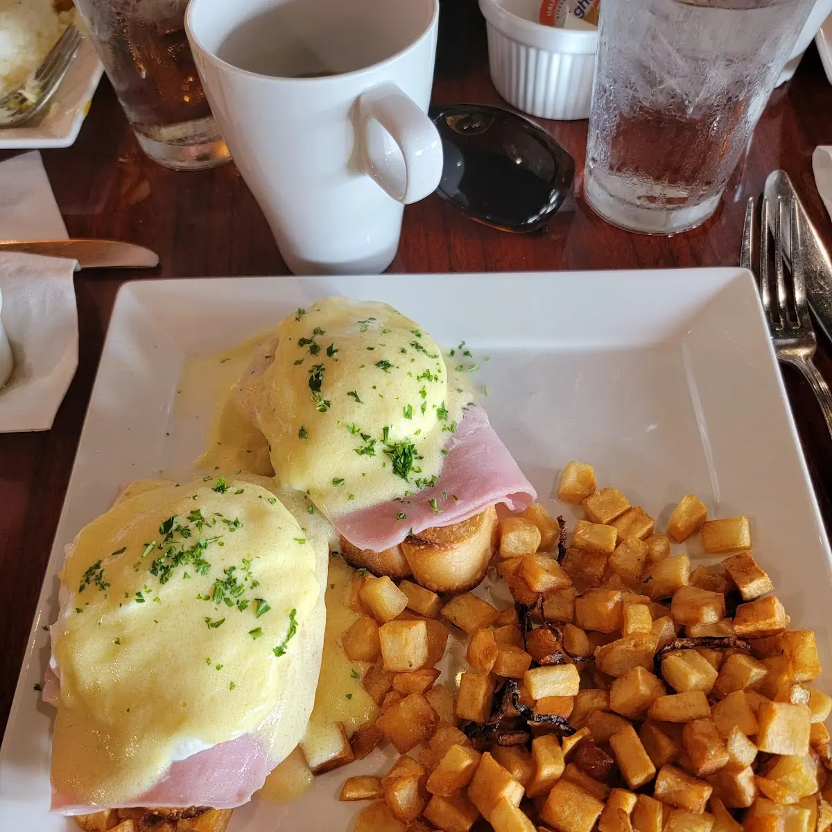 Eggs Benedict