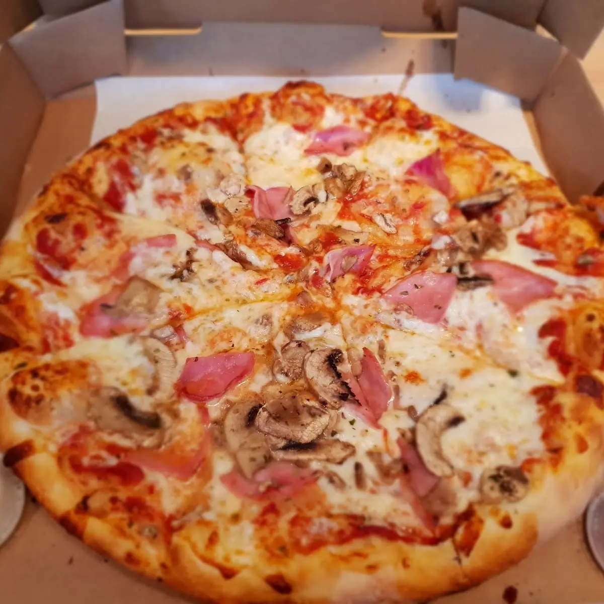 12 Ham and Mushroom Pizza