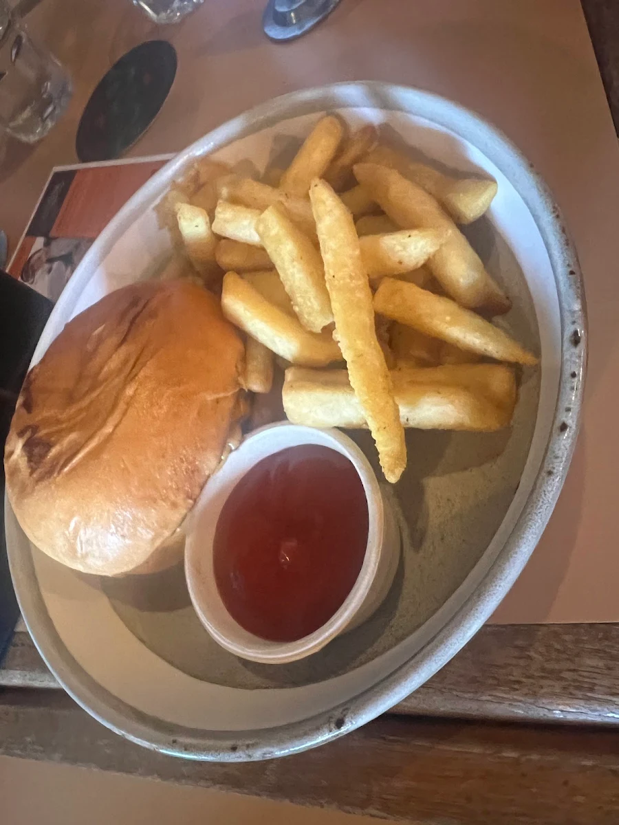 Kids Cheeseburger with Chips, The Mallow