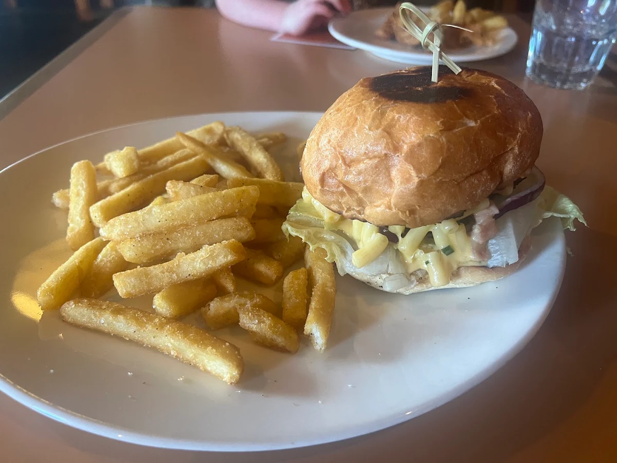 Pac Burger, The Mallow