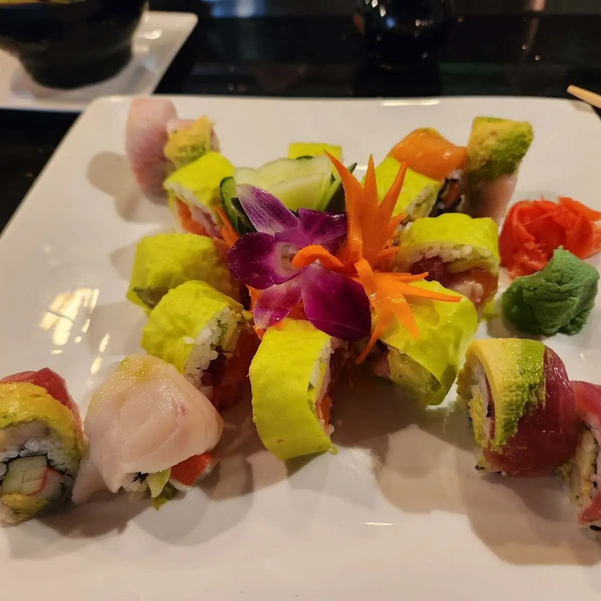 Green Ginger Roll with Rainbow Roll