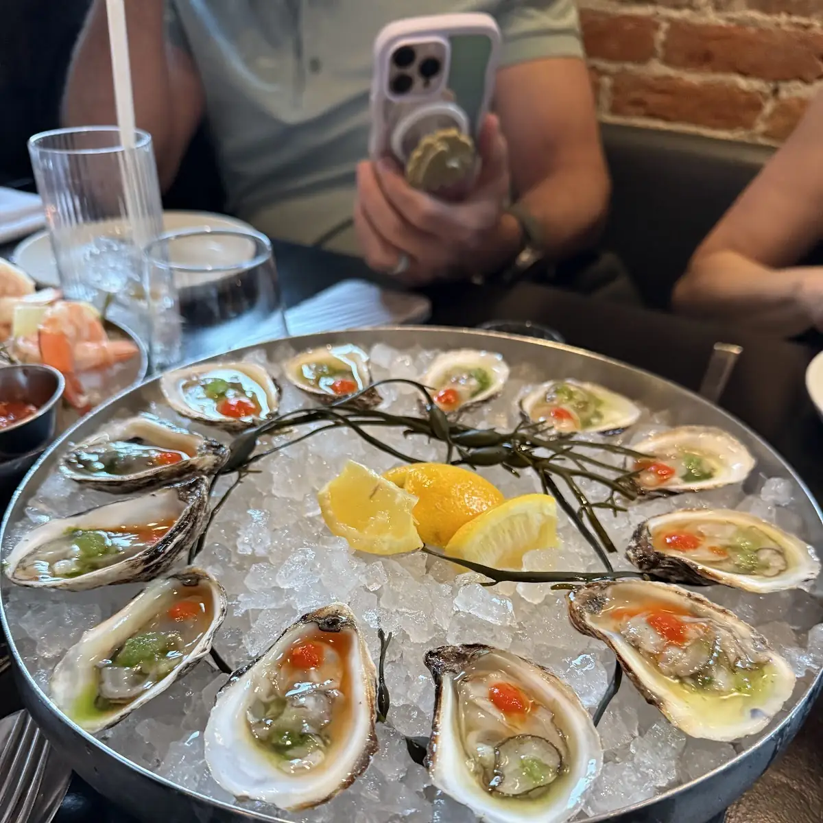 Fresh Oysters with Lemon