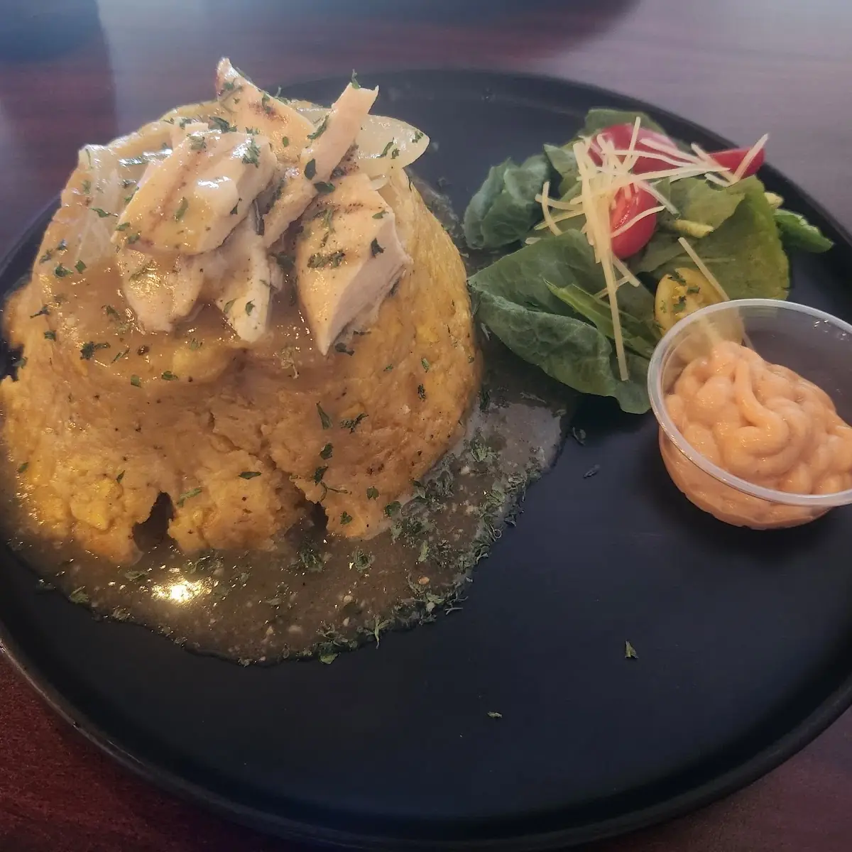 Mofongo Relleno de Pollo Al Ajillo