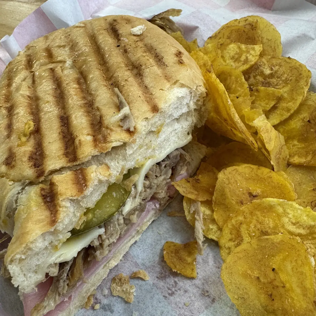 Sándwich Cubano Cuban Sandwich