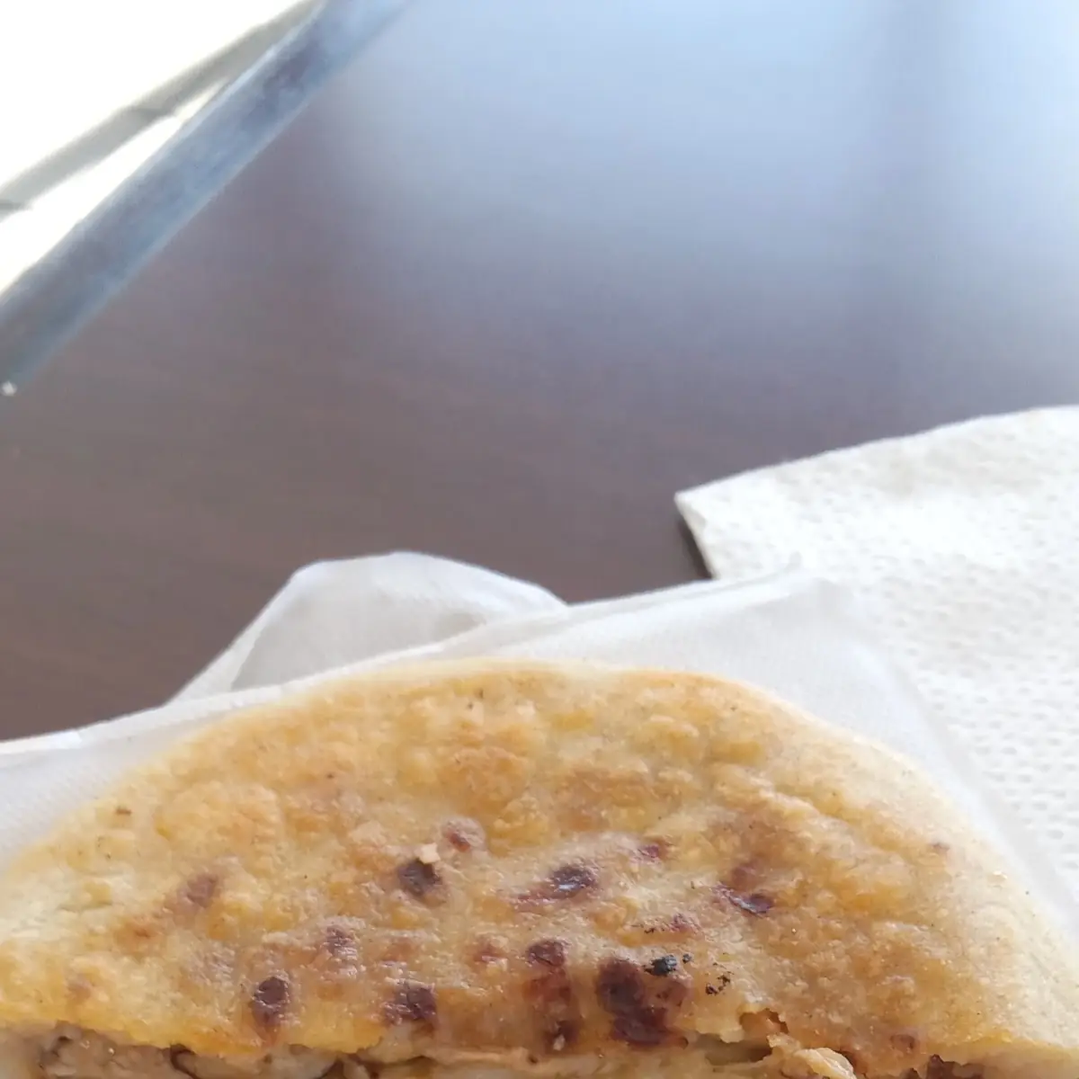 Chicharron Con Queso Pupusa