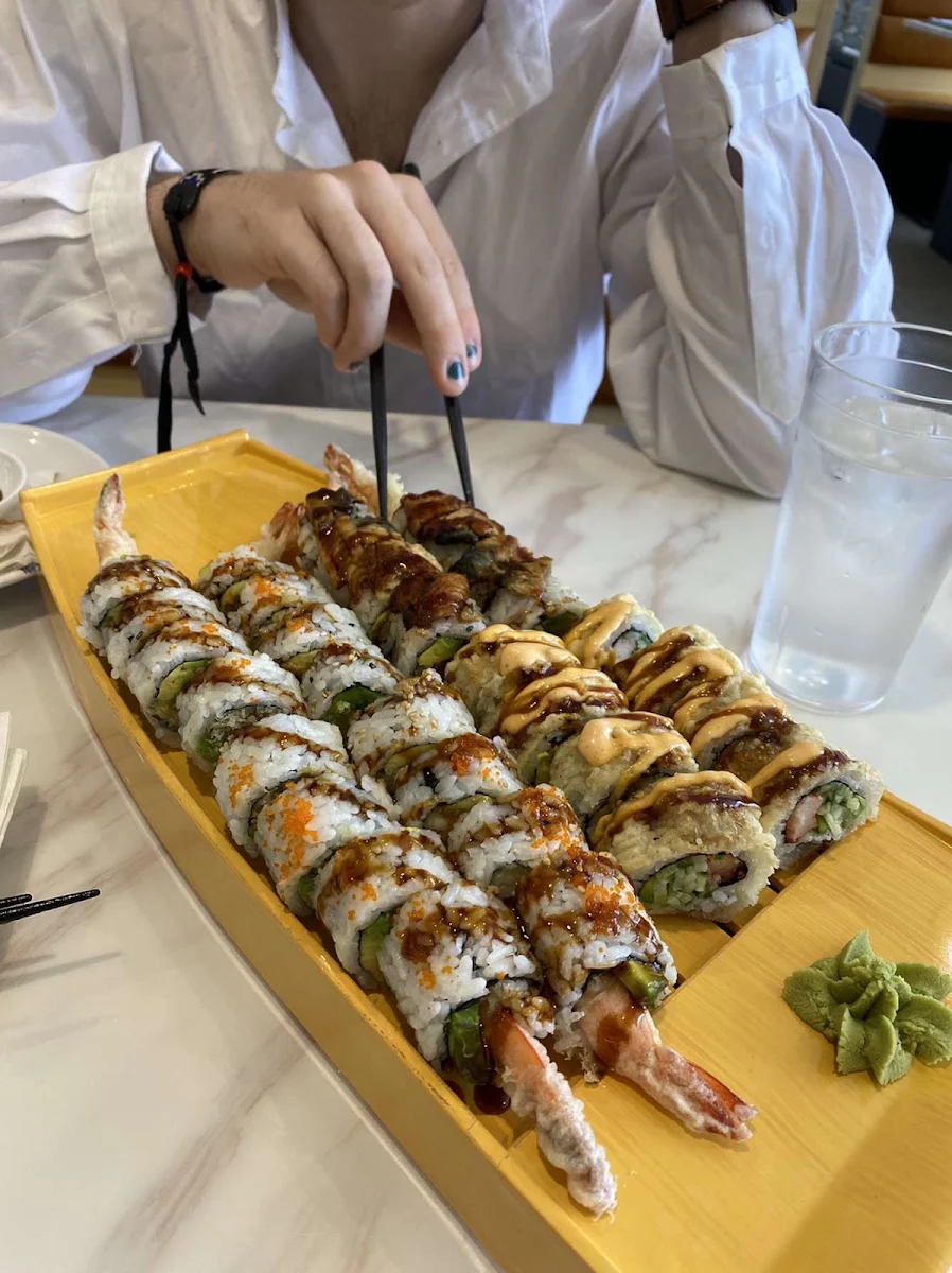 Black Dragon Roll 8, Sushi Island
