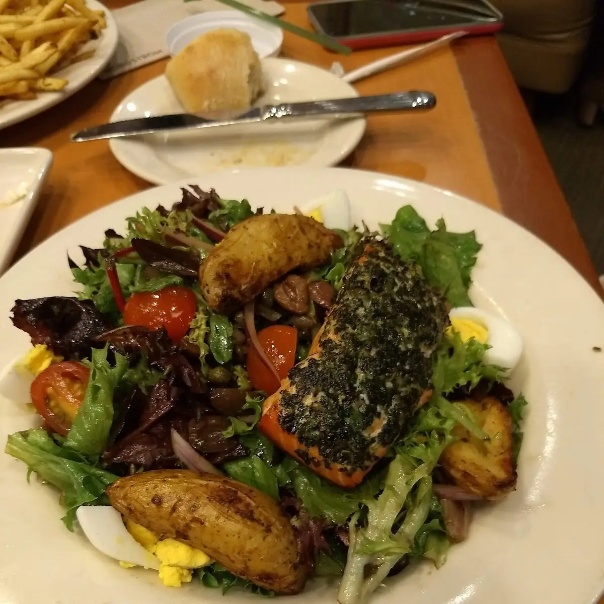 Salmon Salad Entree