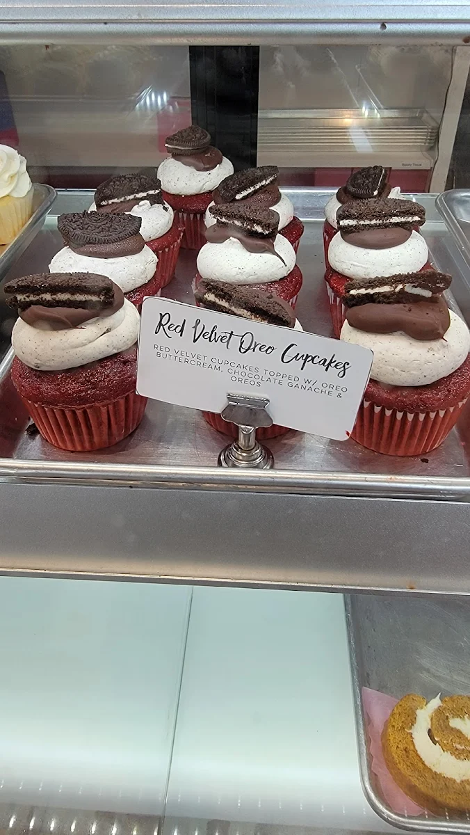 Red Velvet Cupcake with Oreo