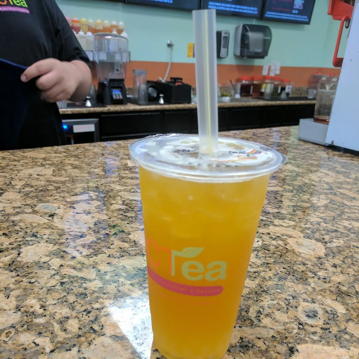 Mango Green Tea w Passion Fruit Boba