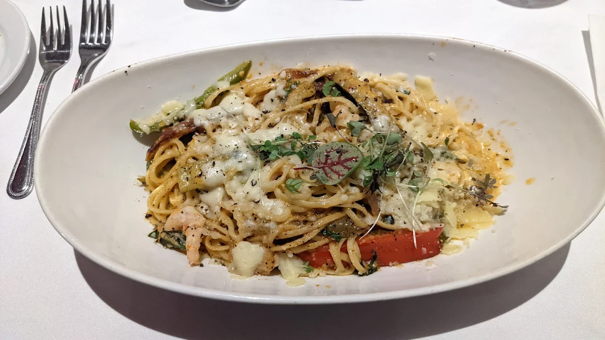 Linguinis Aux Crevettes Légumes Et Sauce Rosée, Le Chou de Bruxelles