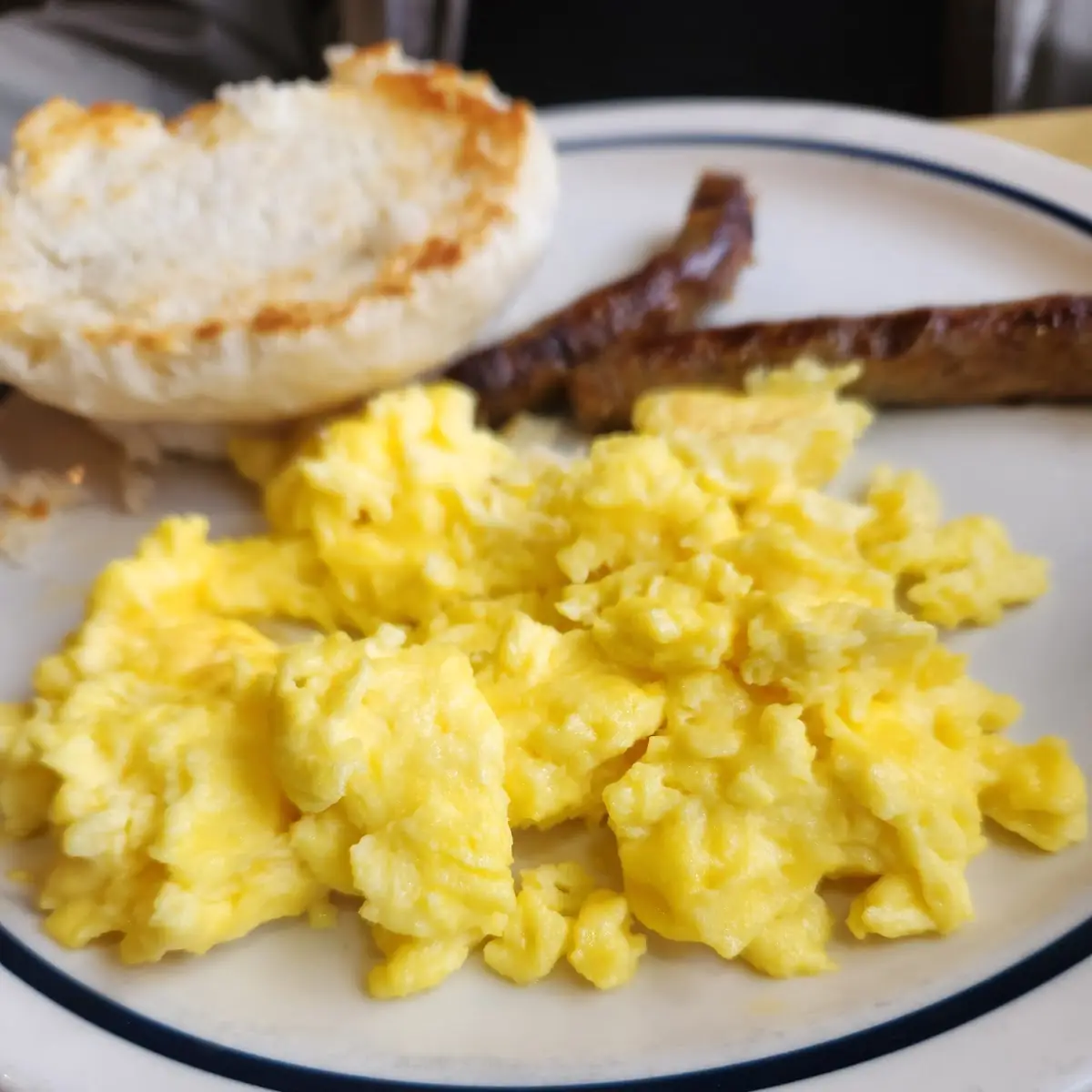 Scrambled Eggs & Sausage Links