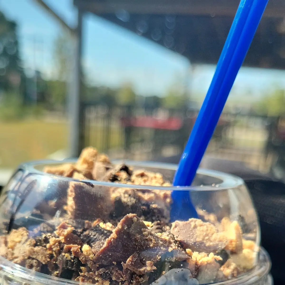 Mixer with Vanilla Ice and Oreo Toppings