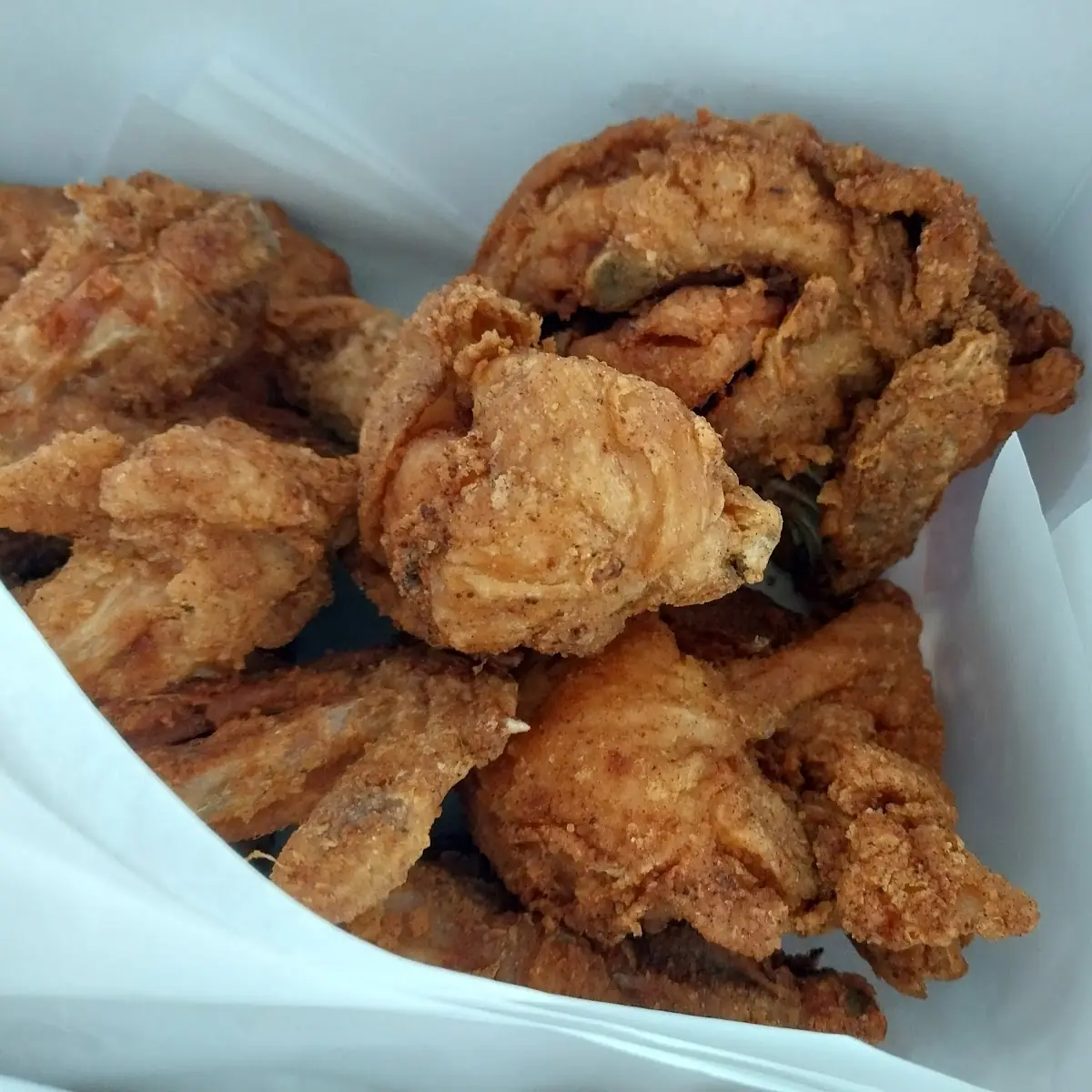 Pretty 8 Piece Bundle Fried Chicken