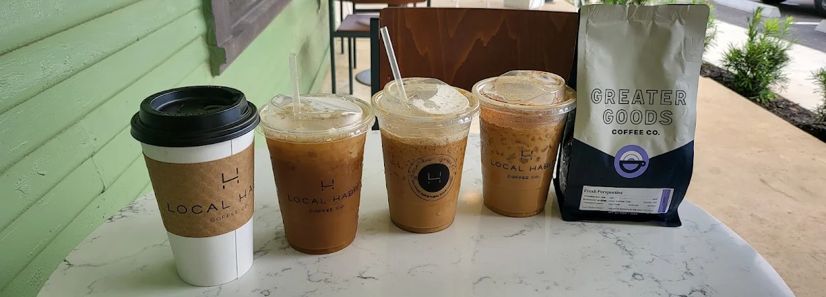 White Chocolate and Cinnamon Powder Iced Latte