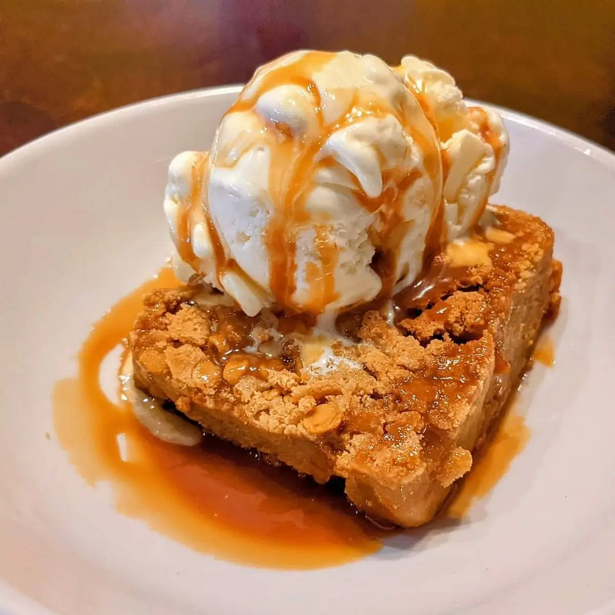 Salted Butterscotch Blondie à La Mode