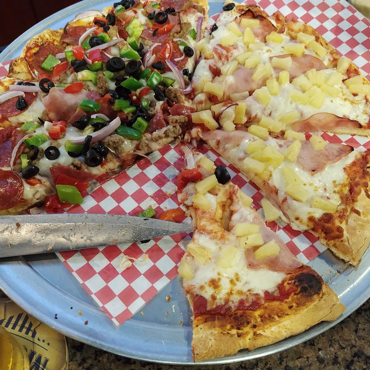 Hawaiian and Combination Pizza