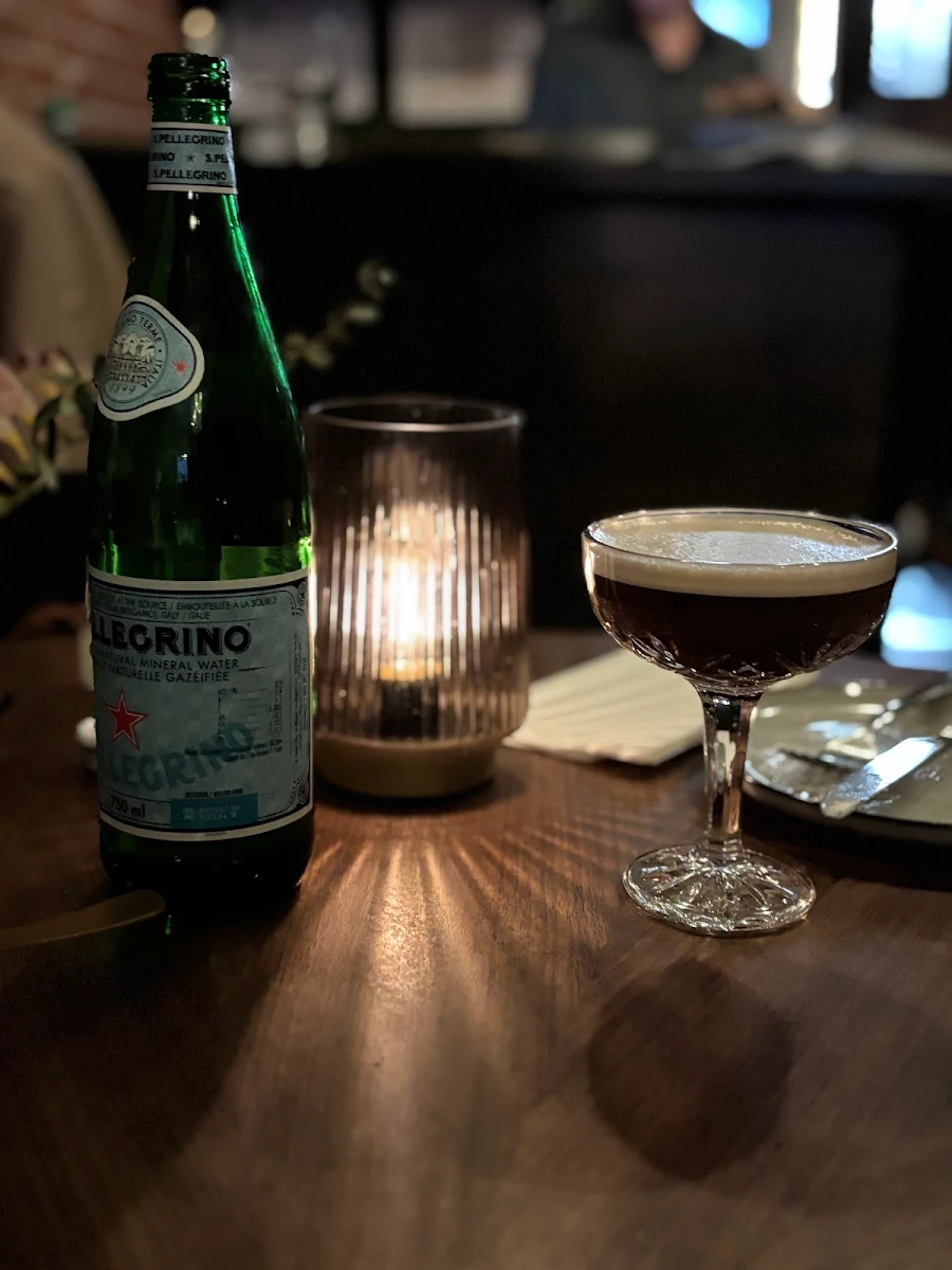 Table Setting, Love You, Mean It - Bar & Restaurant