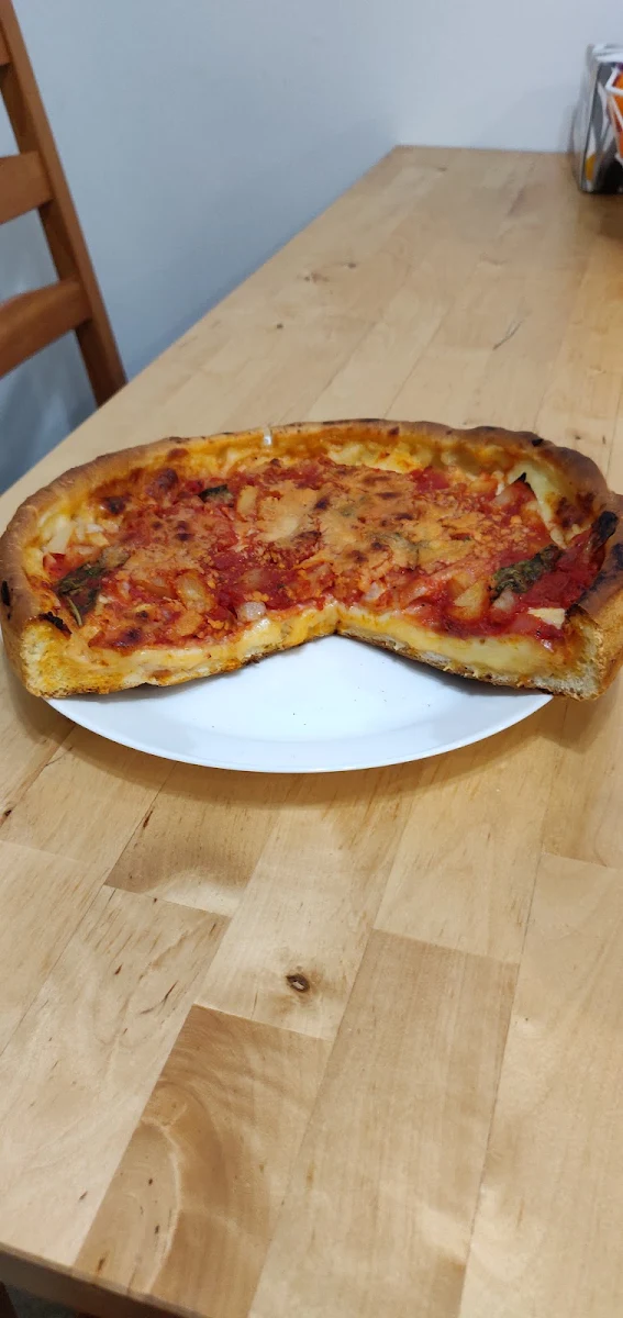 Deluxe Pizza
