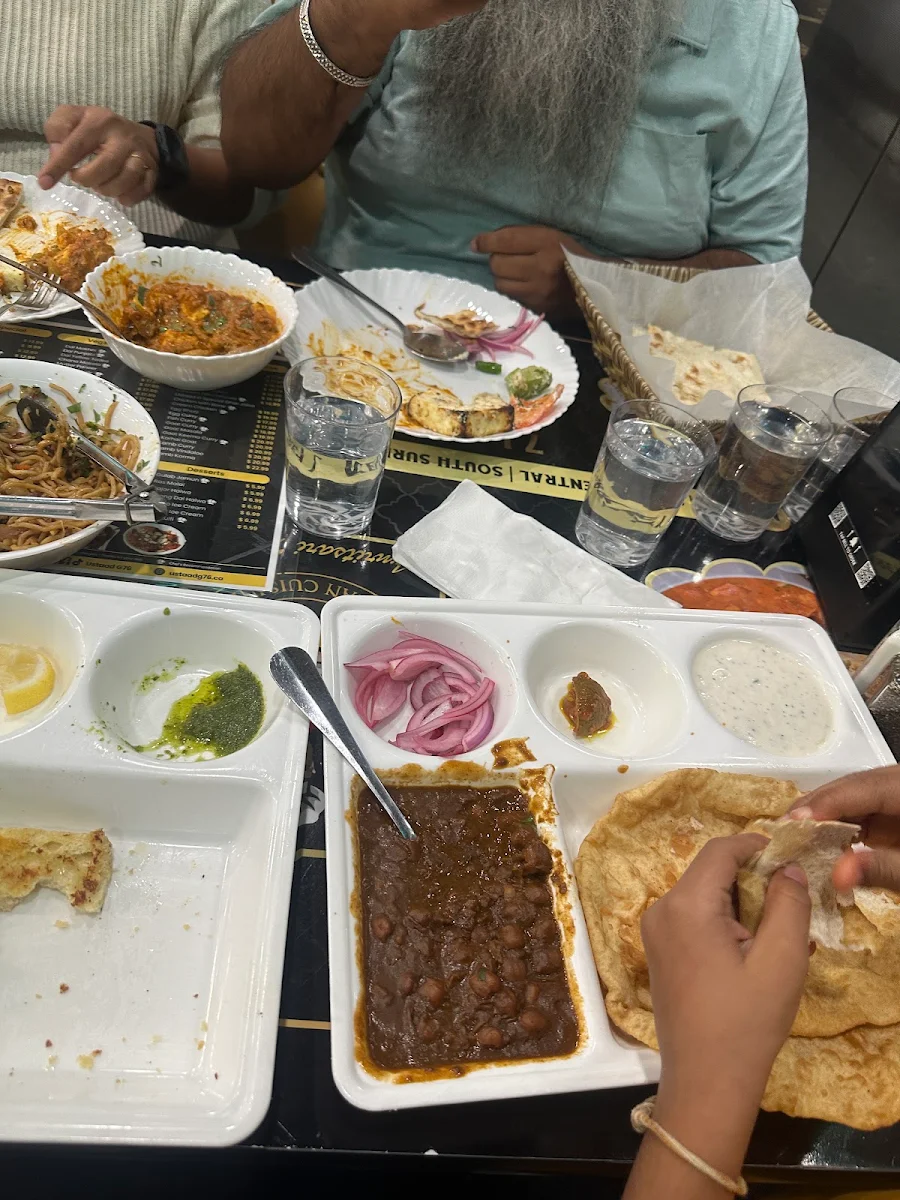 Chana Bhatura