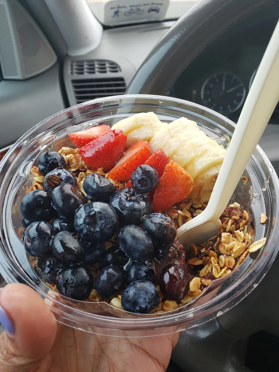 Classic Acai Bowl Yumm
