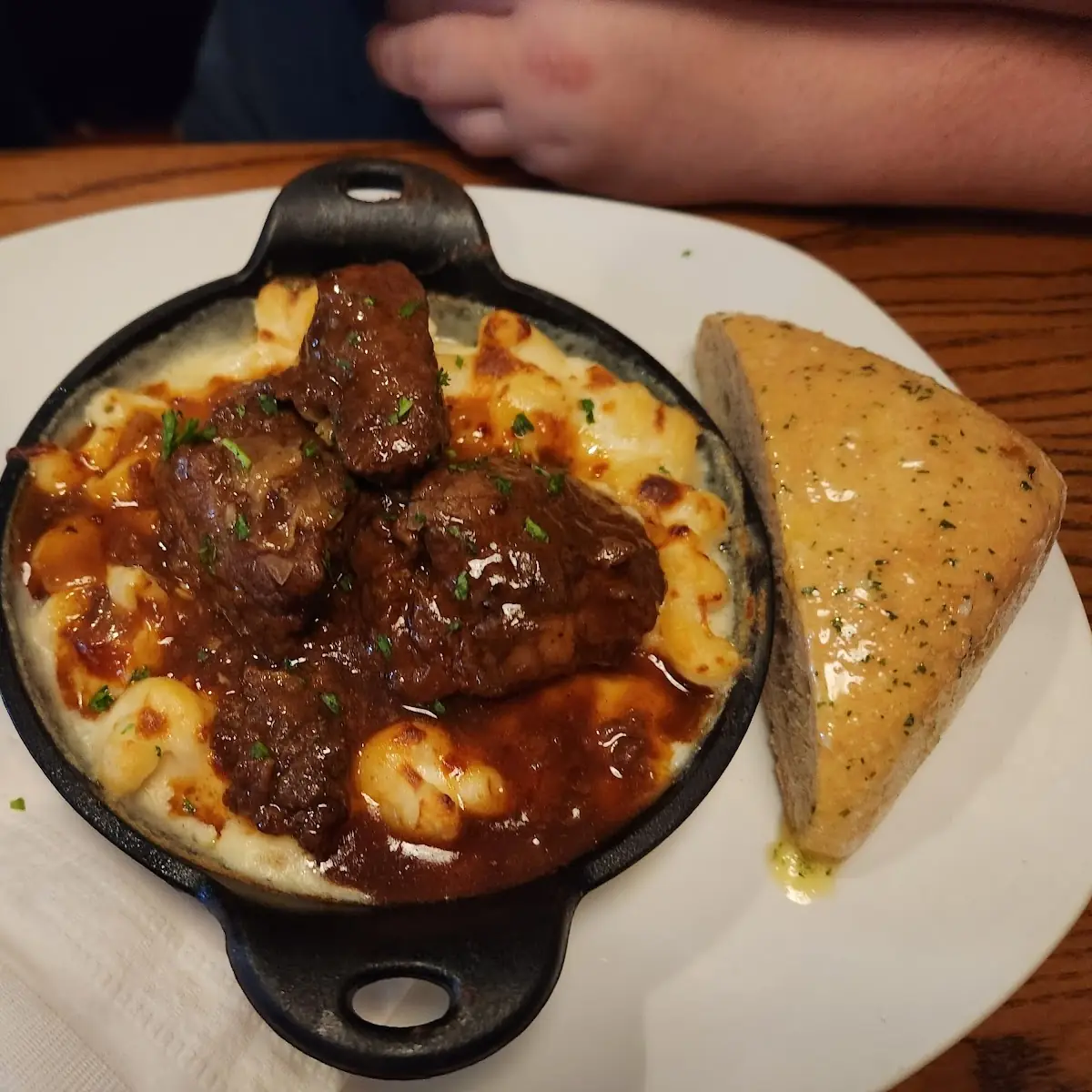 Short Rib Mac N Cheese