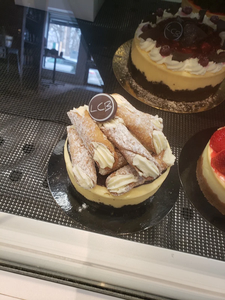 Cannoli Cake