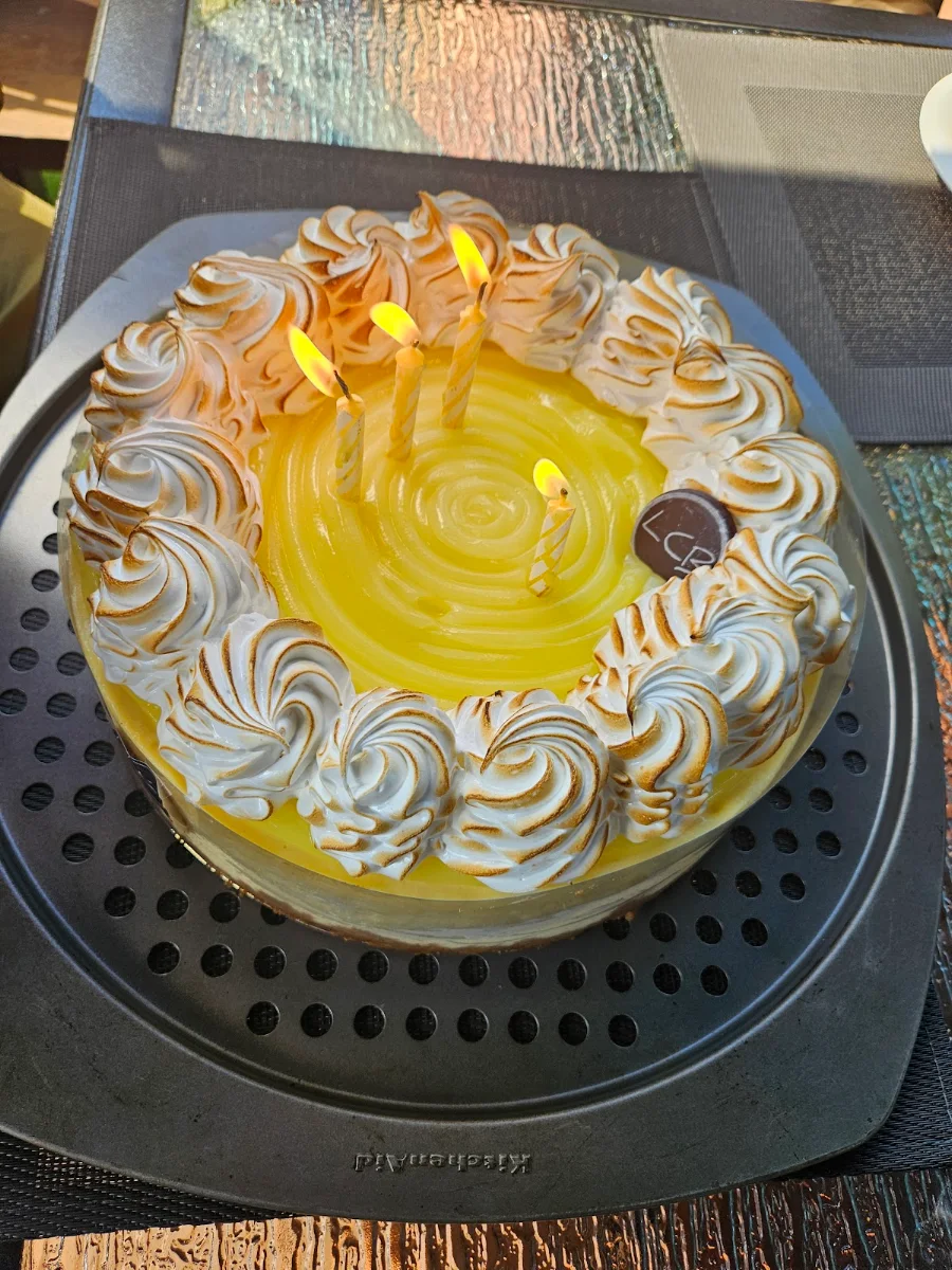 Lemon Meringue Cheesecake