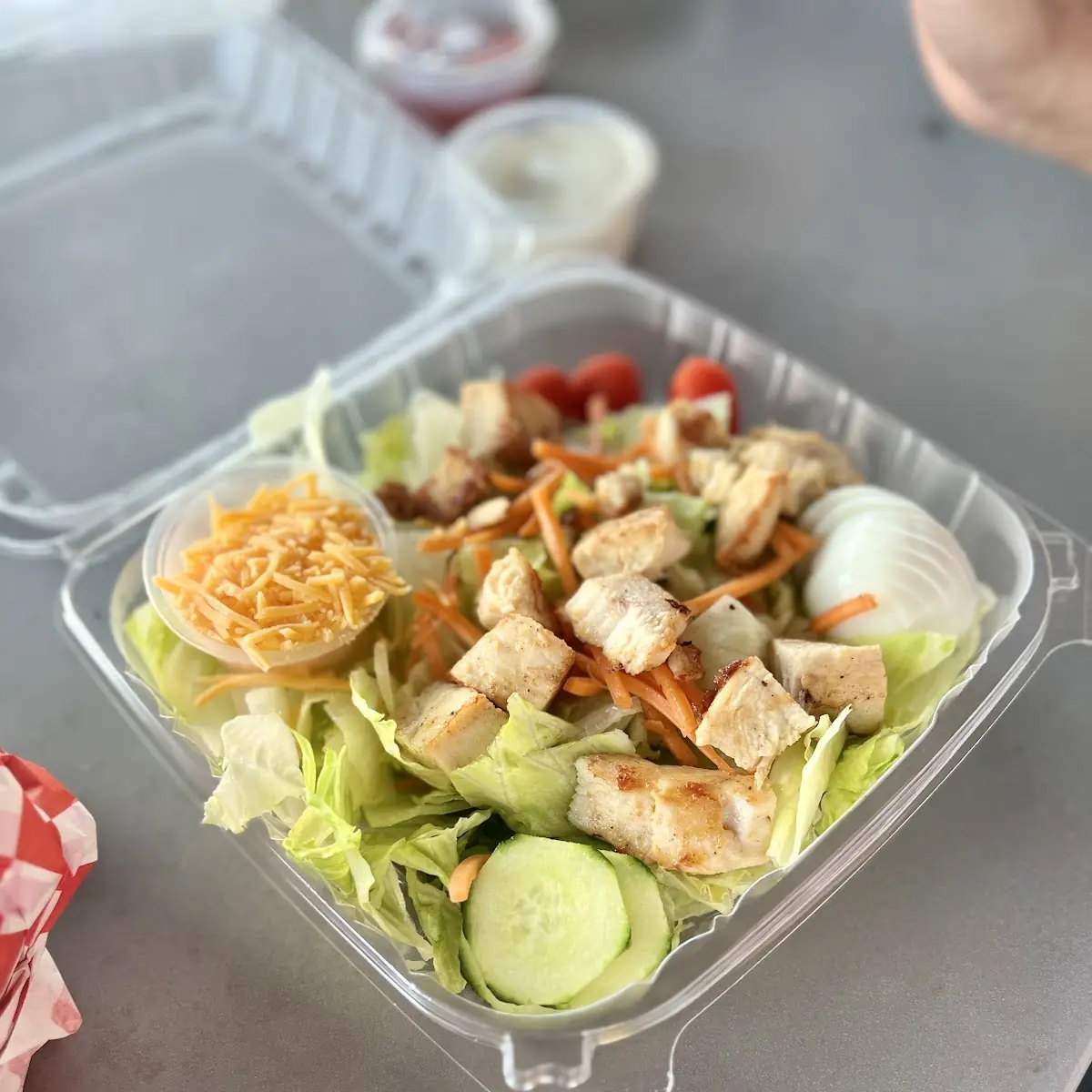 Harvey's Grilled Chicken Salad